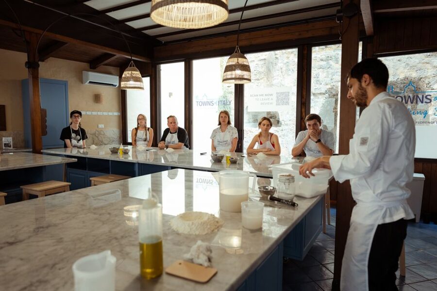 Palermo: Pizza and Gelato Cooking Class with Dinner and Wine - Dinner, music, and the finished results
