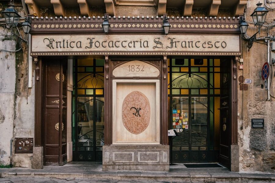 Palermo Sicilian Street Food Tour: Small Group with a Local - What the guide adds beyond the food