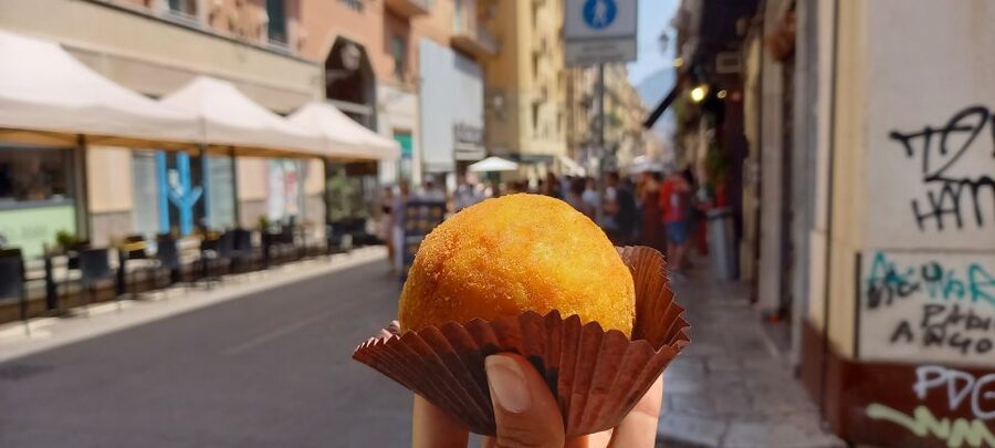 Palermo Sicilian Street Food Tour: Small Group with a Local - Small group size and the pace of the evening