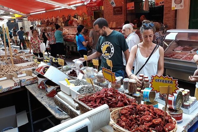 Palermo Street Food tour: art, history and ancient markets - Teatro Massimo and the opera tradition