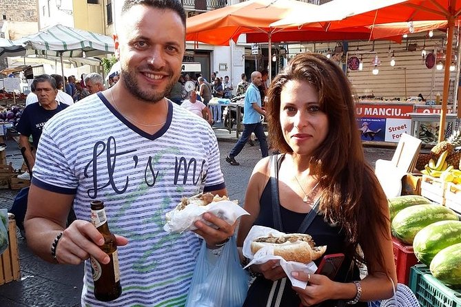 Palermo Street Food tour: art, history and ancient markets - What the guide adds to the walk
