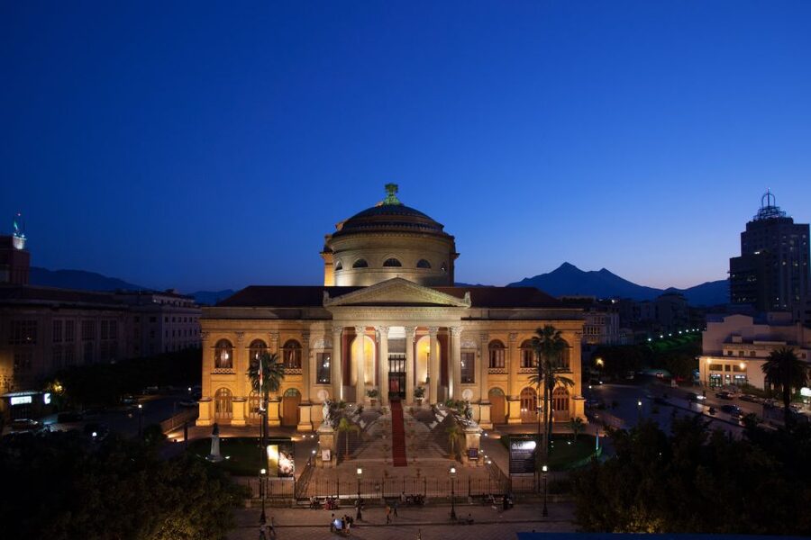 Palermo: Teatro Massimo Opera House Guided Tour - Starting at the foyer with bronze and marble details