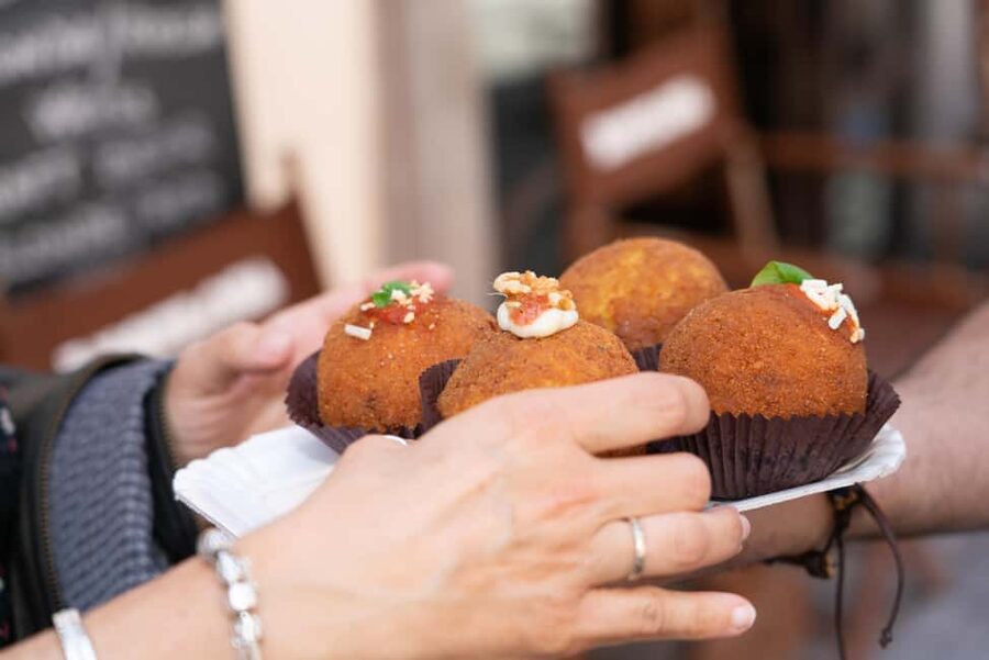 Palermo: Traditional Full Meal Food Tour with a Local - Starting at Santa Maria della Catena