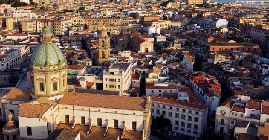 Palermo: Walking Tour of Historic Markets and Monuments - Teatro Massimo and Its Ghostly Side