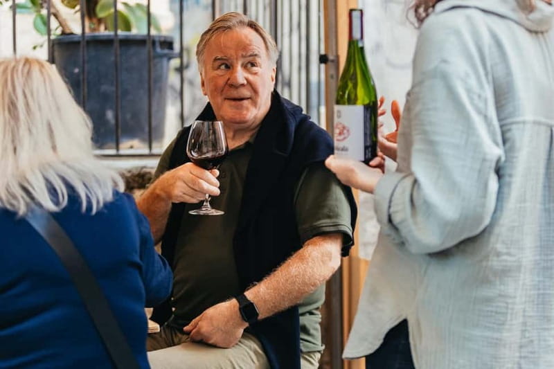 Palermo: Wine Tasting with Snacks at Bottega Monteleone - Sparkling wine with the first antipasto
