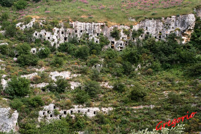 Pantalica nature history and archeology - The railway detail that connects Pantalica to recent Sicily