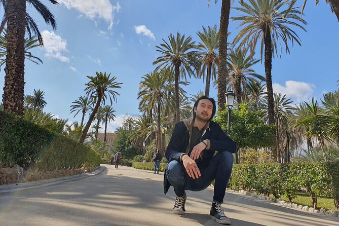 Photoshoot Experience in Palermo - La Cala finishes the route by the water