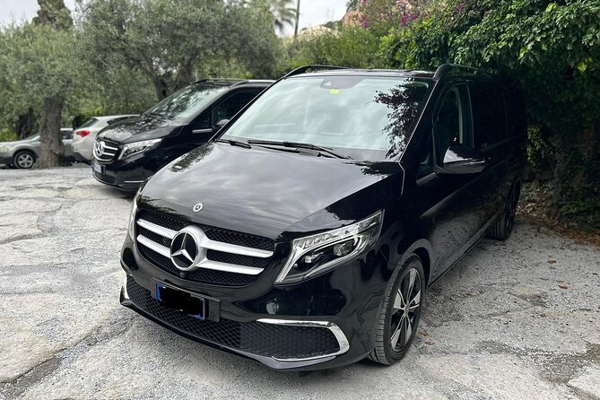 Private Airport Transfer From Taormina to Catania Fontanarossa - What the private Mercedes minivan changes