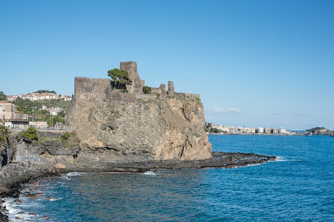 PRIVATE - Catania and Aci Trezza Bike trip - Aci Trezza and the Cyclopean Isles