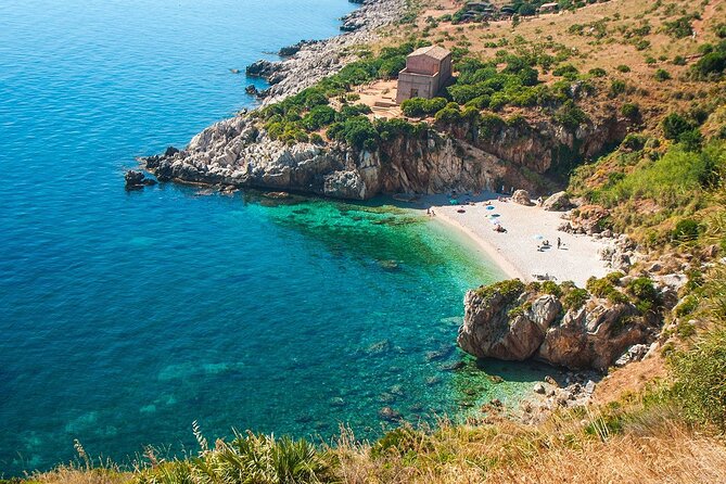 Private dinghy tour in San Vito lo Capo - Castellammare del Golfo gives the day a proper pause