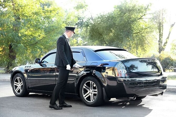Private One-way Transfer From Catania Airport To Catania - A driver who may offer more than a ride
