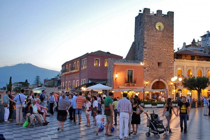 Private Taormina Sunset walking Tour with Aperitif - Why Taormina works so well at sunset
