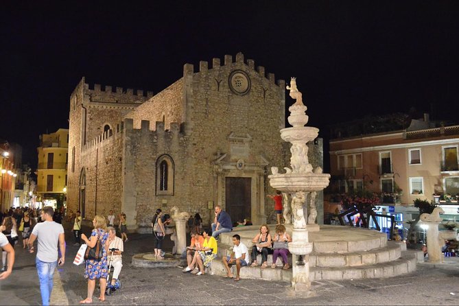 Private Taormina Sunset walking Tour with Aperitif - Reaching Porta Catania