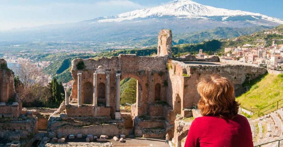 Private Taormina Top City Sights Walking Tour - Porta Catania and the old town gates