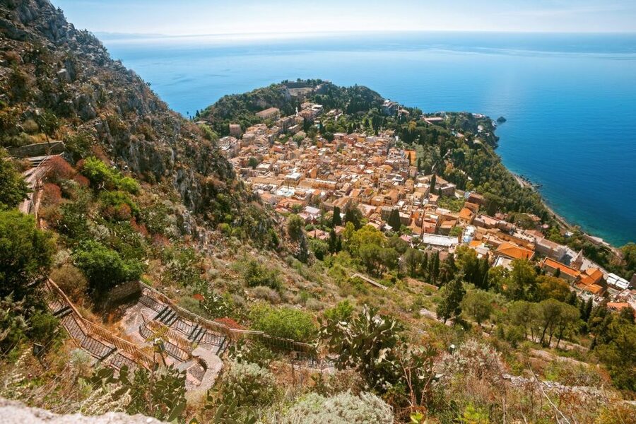 Private Taormina Top City Sights Walking Tour - The return to Porta Messina