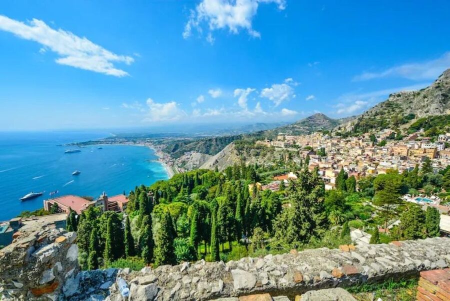 Private Taormina Top City Sights Walking Tour - Starting under Porta Messina