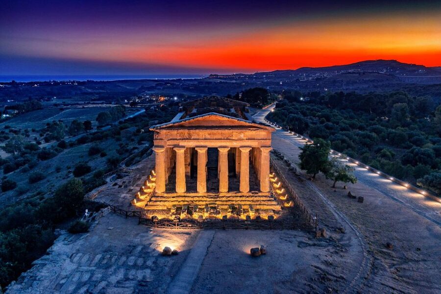 Private Tour : Agrigento & Scala dei Turchi - What the driver adds to the private format
