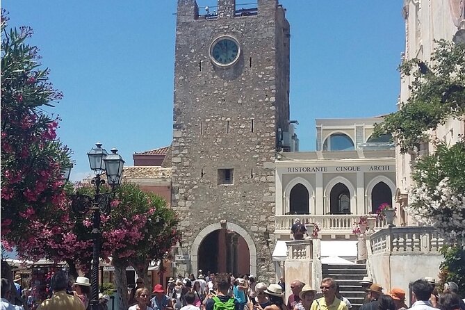 Private Tour Castelmola, Taormina and Messina. Departure from Messina - What the Vehicle and Group Size Mean for You