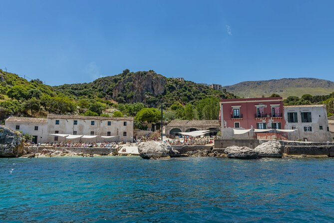 Private tour from Castellammare del Golfo to San Vito Lo Capo - What the crew service adds