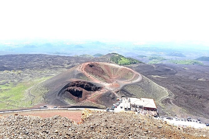 Private tour of Etna with food and wine tasting in the cellar - A private drive through Etna’s towns