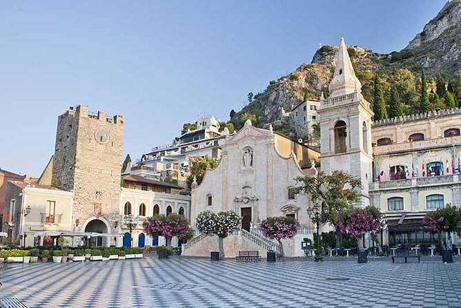 Private Tour to Taormina and Castelmola from Messina - How much guiding should you expect?
