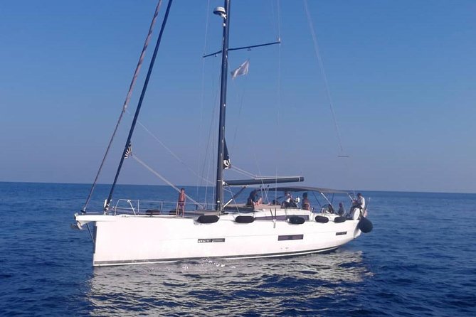 Ragusa coast: Private Sailing tour - Punta Secca and the Fornace Penna ruins