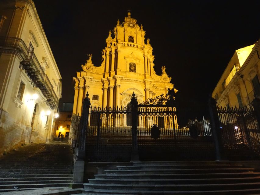 Ragusa Ibla: Walking Tour with Local Guide - Baroque lanes, balconies, and local workshops