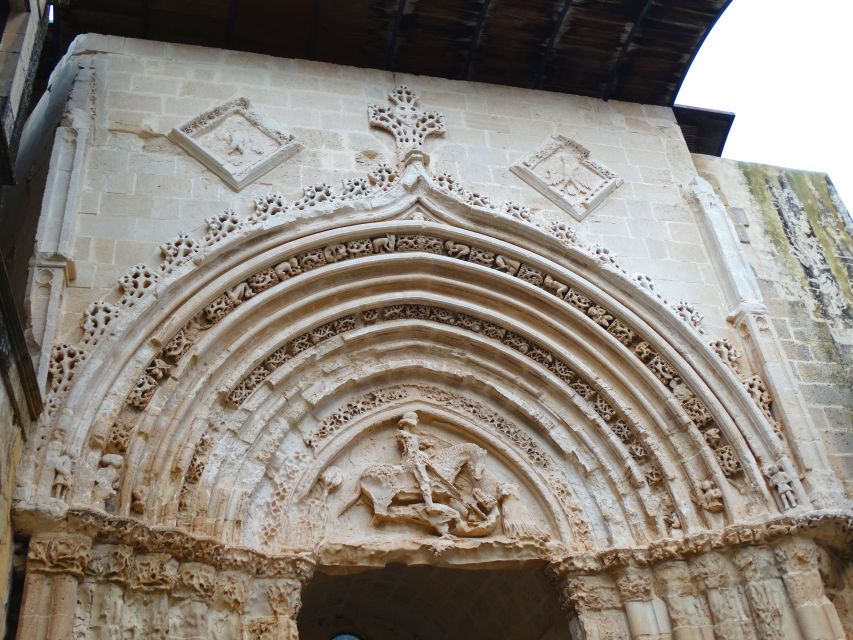 Ragusa Ibla: Walking Tour with Local Guide - Guides, languages, and the style of the walk