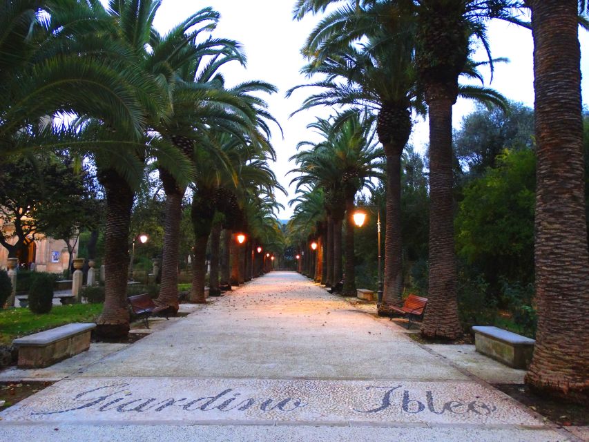 Ragusa Ibla: Walking Tour with Local Guide - Ibleo Garden and the Church of San Giacomo