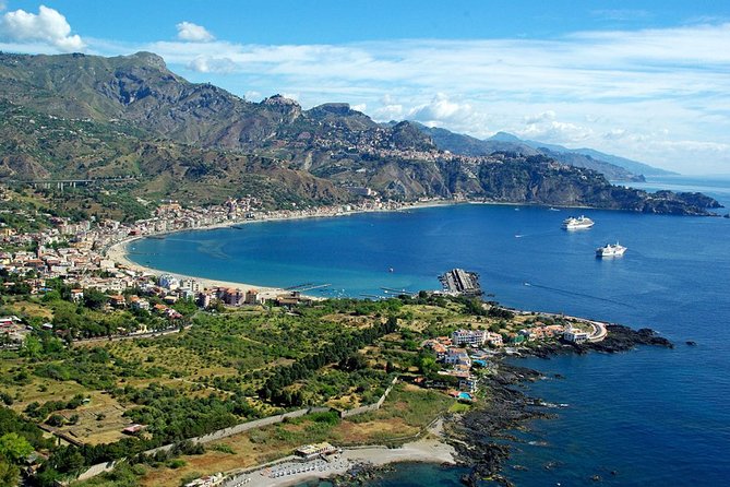 Relaxing snorkeling tour at the Isola Bella Marine Park Taormina - Why Isola Bella works so well from the water