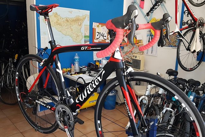 Rent road bike - Planning your own Palermo route