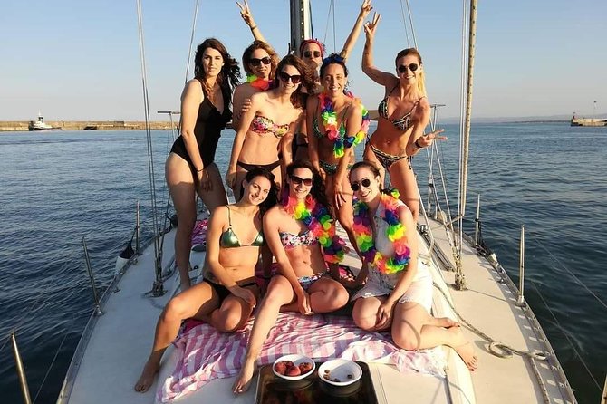 Sailing tour at sunset in catania - What the small group changes