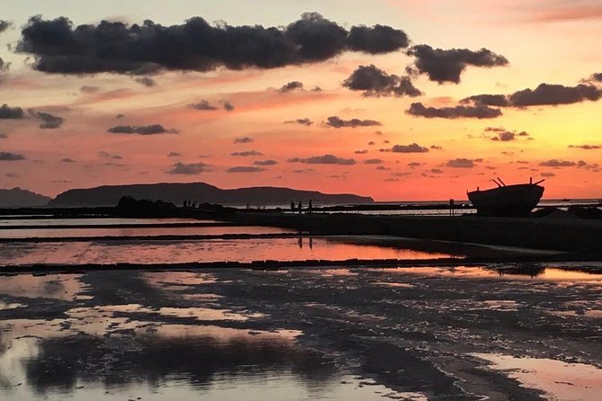 SALT TOUR-all inclusive: salt tour: Trapani, Paceco, Nubia - Sunset, optional aperitivo, and the timing question
