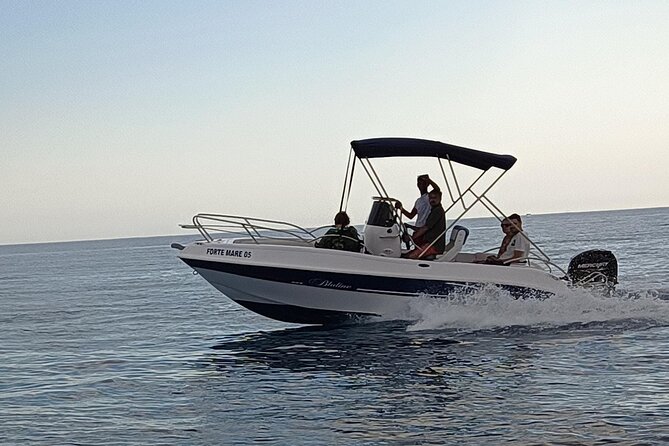Scala dei Turchi in 3.5 hours, boat tour with stops for swimming - Torre di Monterosso and the mineral water