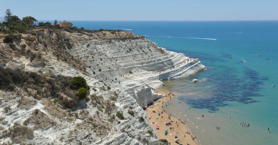 Scala dei Turchi: Tour of Beautiful Beaches with Aperitif - Giallonardo gives you the first taste of the coast