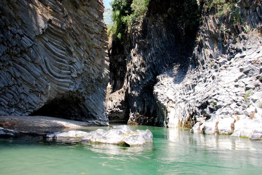 Scenic Tour of Etna foot hills and Alcantara Gorges - The Long Day and the Transport Tradeoff