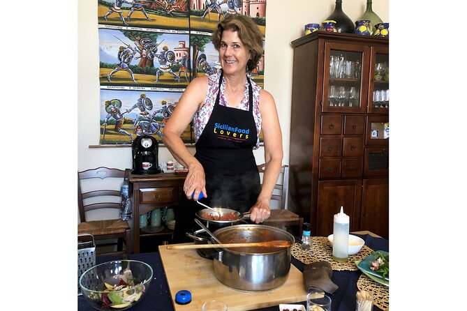 Sea Villa Cefalù: Hands-on 4-Course Pasta Cooking Class & Wine - Meeting chef Antonio and seeing the villa