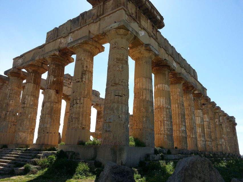 Segesta and Selinunte full day tour from Trapani - Segesta’s temple and Mount Barbaro views