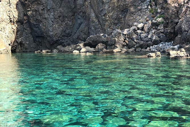 Short trip - private tour - A short boat trip built around swimming