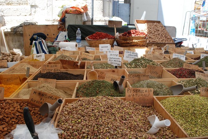 Sicilian Food tour and wine tasting in Ortigia in Syracuse - The guides make the difference