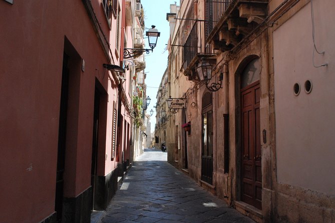 Sicilian Food tour and wine tasting in Ortigia in Syracuse - The 11:00 am start and meeting point