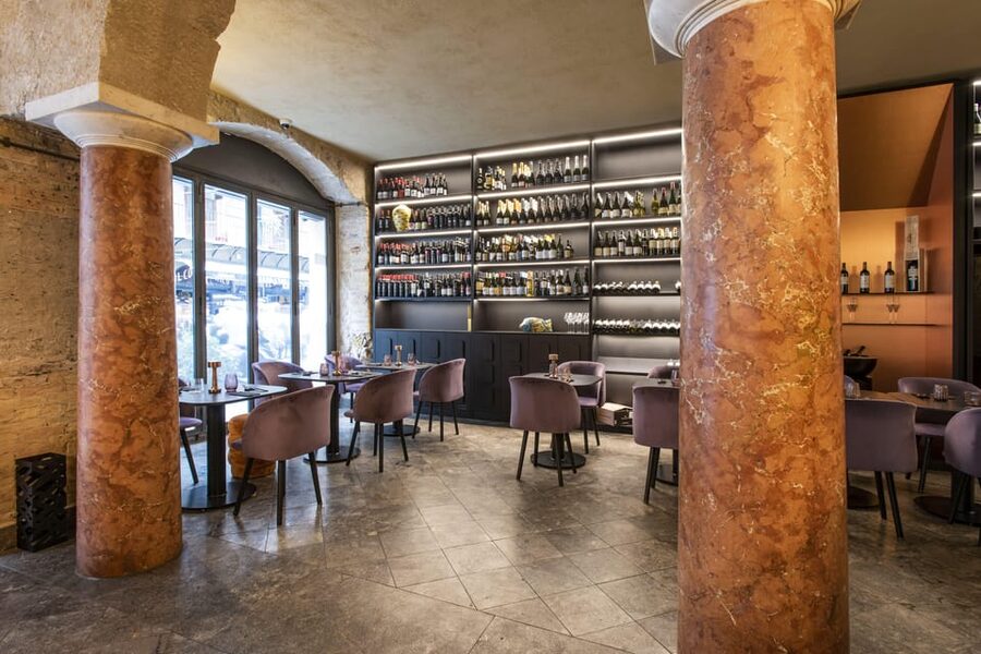 Sicilian wine tasting and hors d'oeuvres in an 18th century palace - Four Sicilian wines from different parts of the island