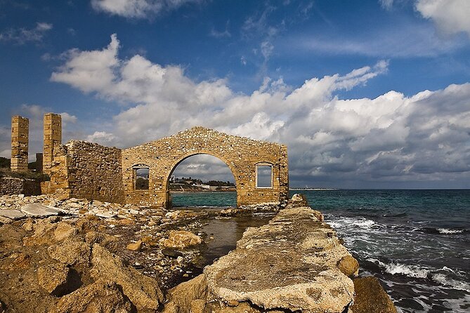 Sicily Boats Avola: Plemmirio boat tour 4 people 4 hours - The Tonnara di Avola and first coastal views