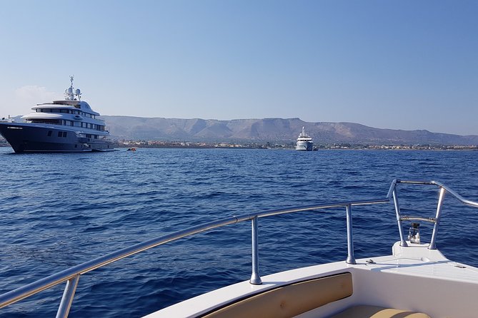 Sicily Boats Avola: Plemmirio boat tour 4 people 4 hours - Sicilian food served on board