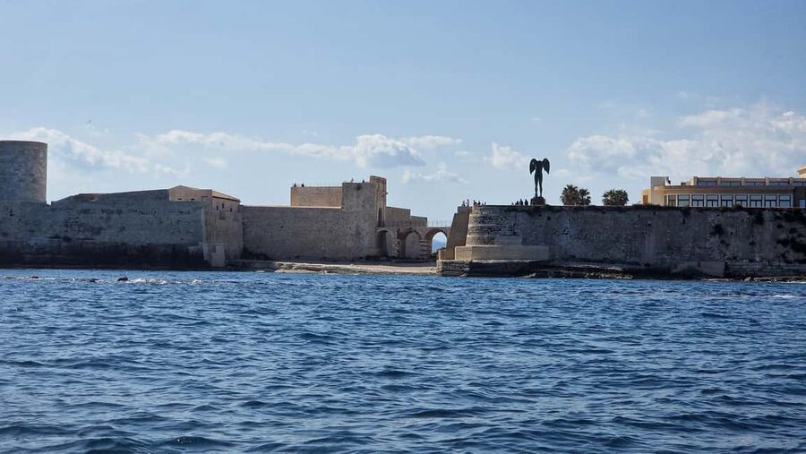 Siracusa: Ortigia +sea caves +Pillirina +fishing experience - Sea caves, open water, and a swimming stop