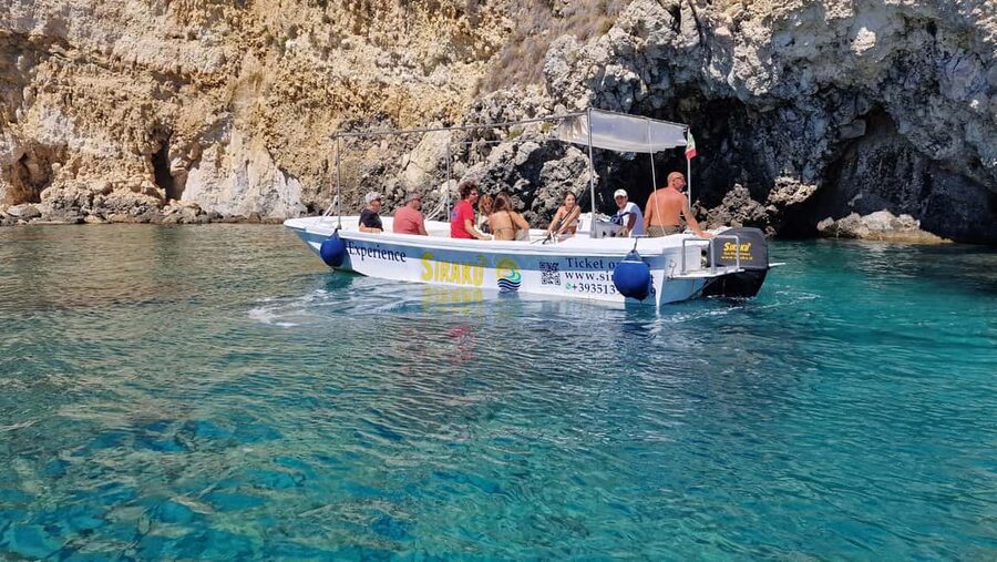 Siracusa: Ortigia & Sea Caves Speedboat Tour with Swim Stop - The Siracusa sea caves