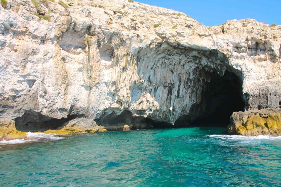 Siracusa: Ortygia Island Boat Tour with Grotto Visit - Timing, meeting point, and access