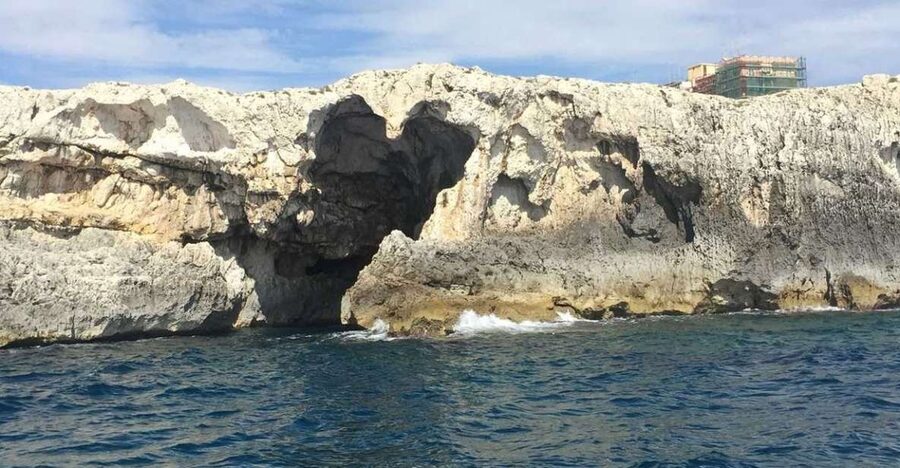Siracusa: Ortygia Island Boat Tour with Grotto Visit - The Ortygia sights you will pass
