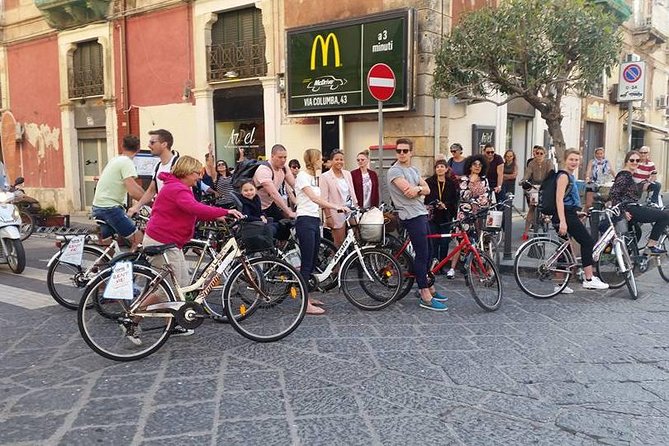 Siracusa tour on high tech bike - Via Rome and Cathedral Square