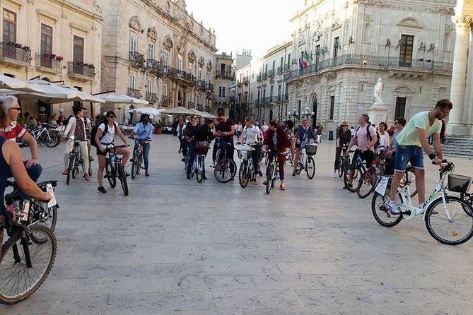 Siracusa tour on high tech bike - The Temple of Apollo and Corso Matteotti